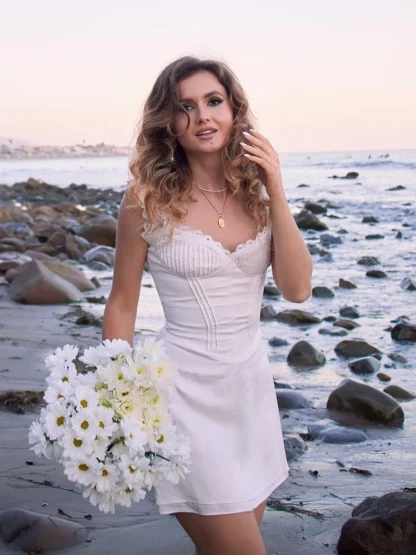 Elegant Casual A-line White Dress - Image 3